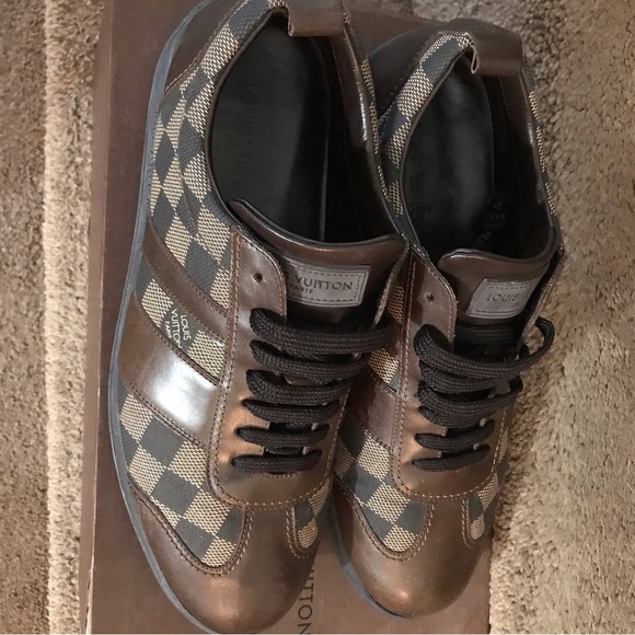Louis Vuitton Sneakers - Picture 4 of 4